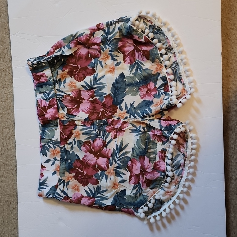 Floral Print Pom Pom Shorts - Picture 3 of 5